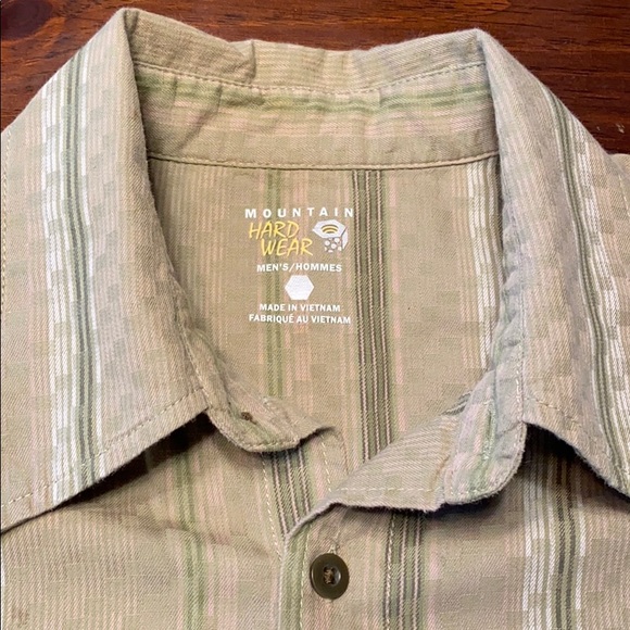 Mountain Hardwear short sleeve button up large - Picture 3 of 5